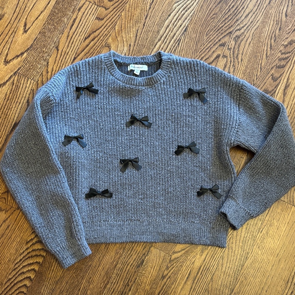 Francesca's Collections Gray Sweater with Black Bow Details